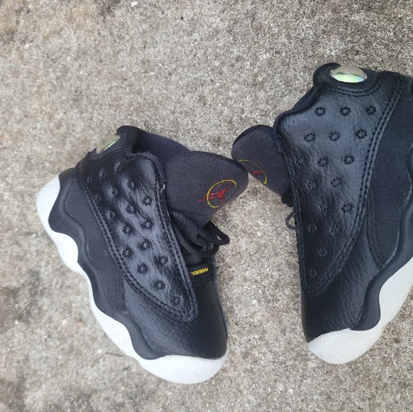 Jordan 13 Kids black size 5c - Picture 3 of 7